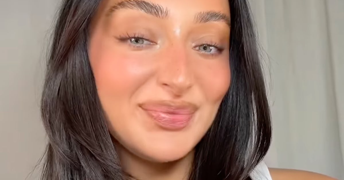 How To Nail The No-Makeup Makeup Look