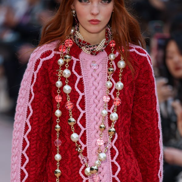 A model, fashion detail, walks the runway during the Chanel Womenswear Fall/Winter 2025-2026 show 