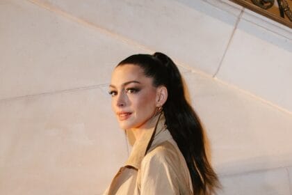 Anne Hathaway’s High Ponytail Proves The Look Works For Any Occasion