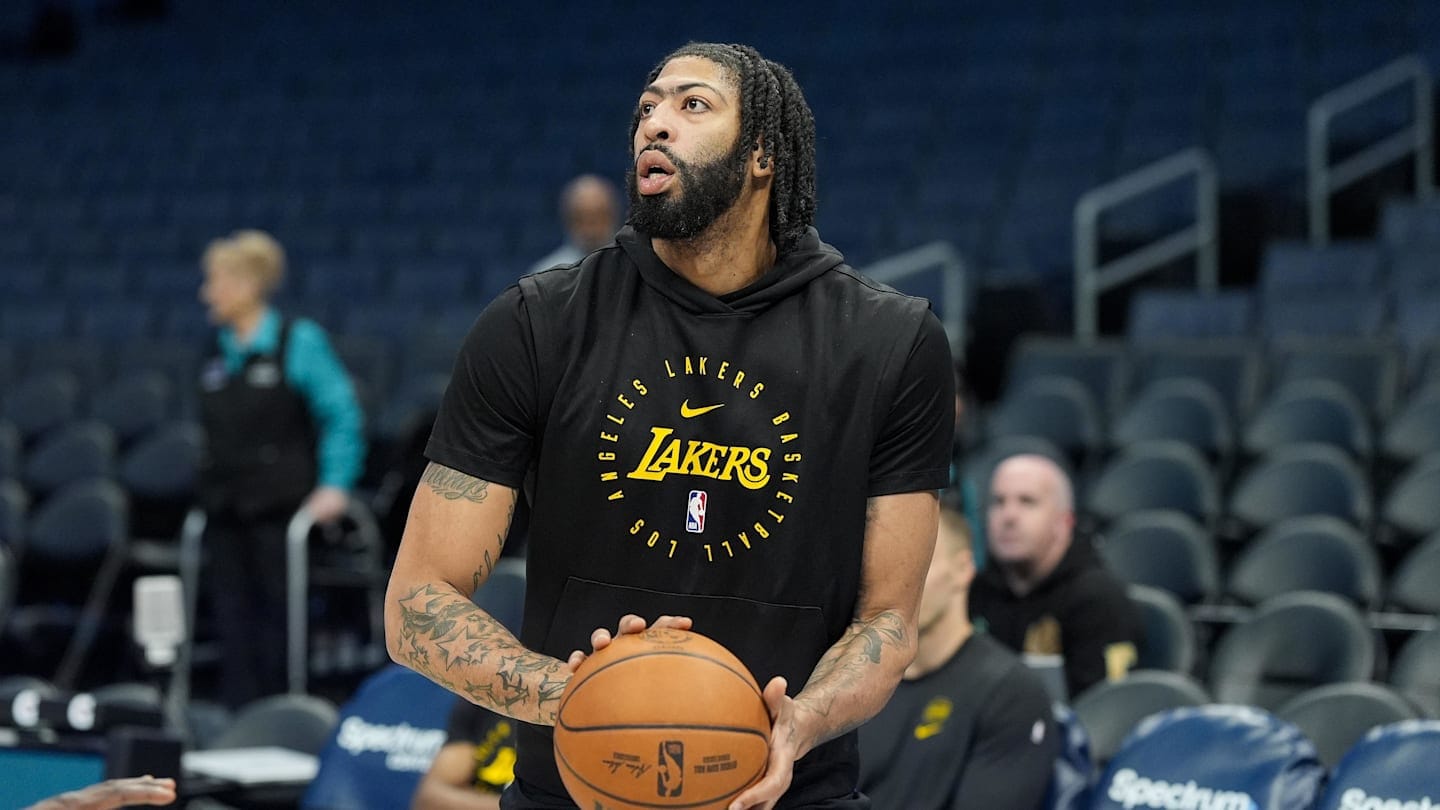 Anthony Davis Has Returned to Lakers Facility