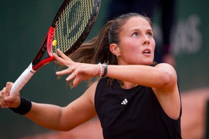 Daria Kasatkina beats Leolia Jeanjean, lauds Aussie support as she advances to third round