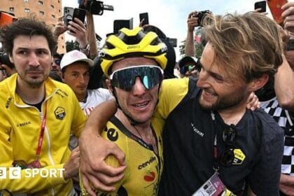 Giro d’Italia: Simon Yates set for second Grand Tour title after snatching lead on penultimate stage