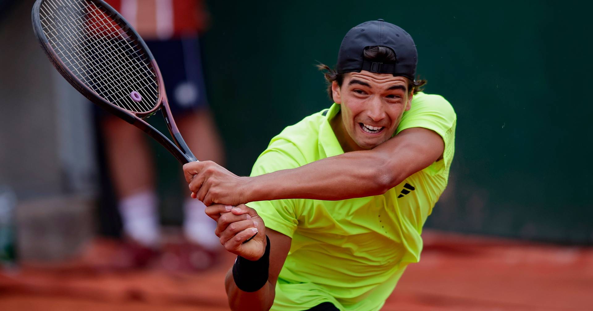 Henrique Rocha está a fazer um brilharete em Roland-Garros. O que mais impressiona são a cabeça e a superação, diz quem o está a ver jogar