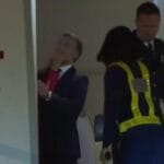 L’entourage d’Emmanuel Macron dément qu’il a été giflé par sa femme, Brigitte, au Vietnam, évoquant une simple « chamaillerie » et un « moment de complicité »