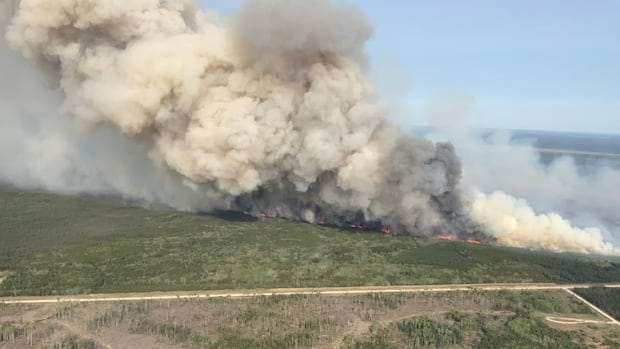 Multiple wildfires make for harrowing evacuation routes in Sask.