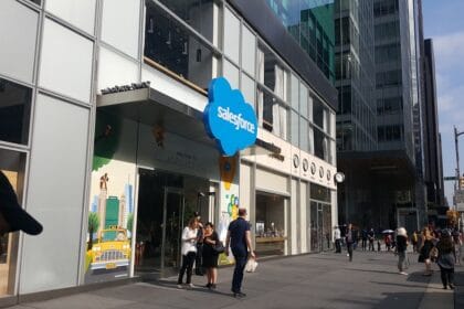 Needham Endorses Salesforce’s (CRM) Informatica Deal, Keeps 0 Target
