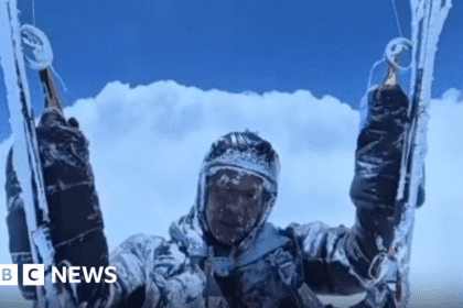 Paraglider survives accidental 8,000m-high flight