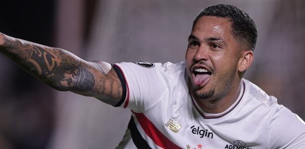 São Paulo vence e pode ter 2ª melhor campanha