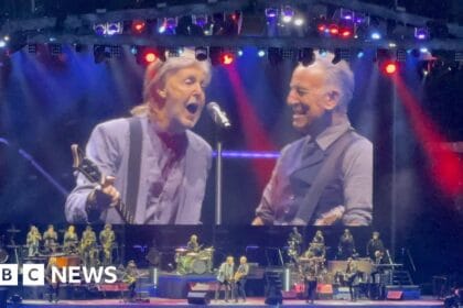 Bruce Springsteen and Paul McCartney in surprise Liverpool duet