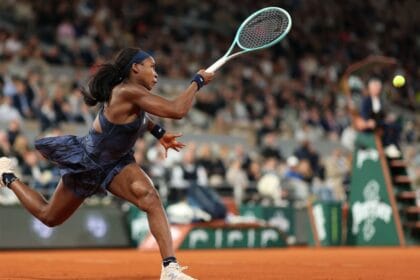 Coco Gauff sweeps Loïs Boisson, faces Sabalenka in top-2 final