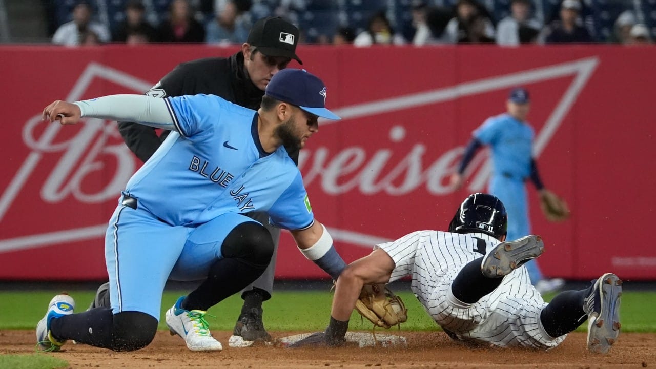 How could Blue Jays overtake Yankees in AL East race?