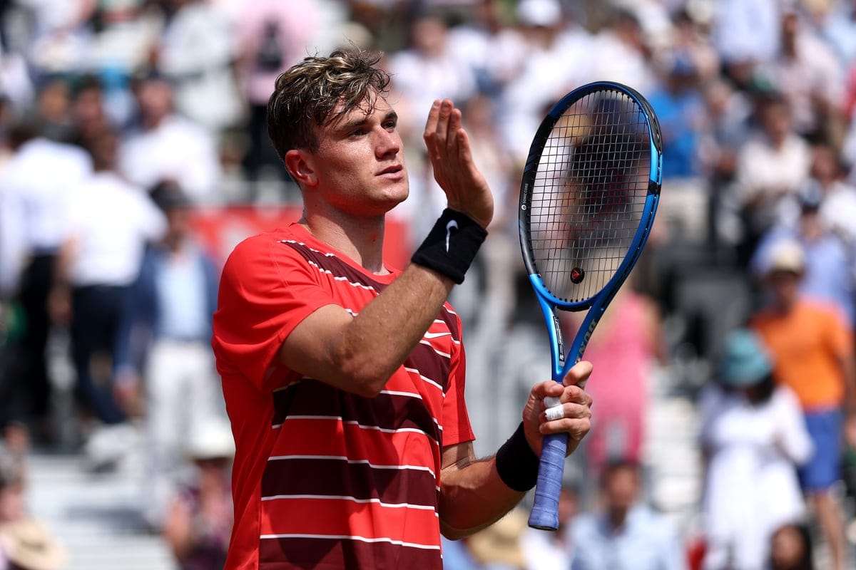 Jack Draper kicks off bid to emulate Andy Murray at Queen’s with straight-sets win