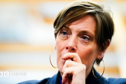 Jess Phillips apologises for grooming gangs report delay