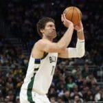 Lakers pursuing Brook Lopez and Clint Capela, expect to lose Dorian Finney-Smith: Sources