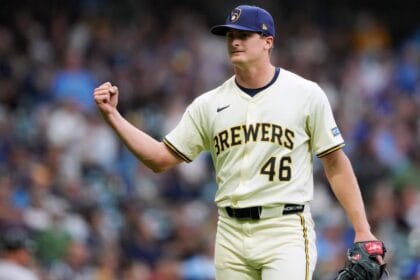 Milwaukee hangs on for rare sweep in Minnesota