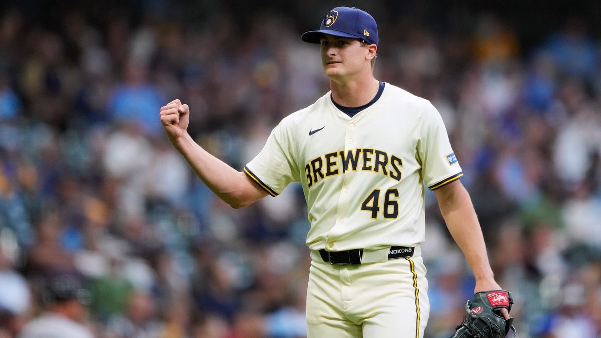Milwaukee hangs on for rare sweep in Minnesota