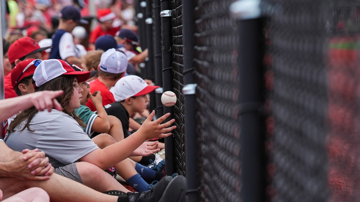 UofL vs Miami super regional schedule
