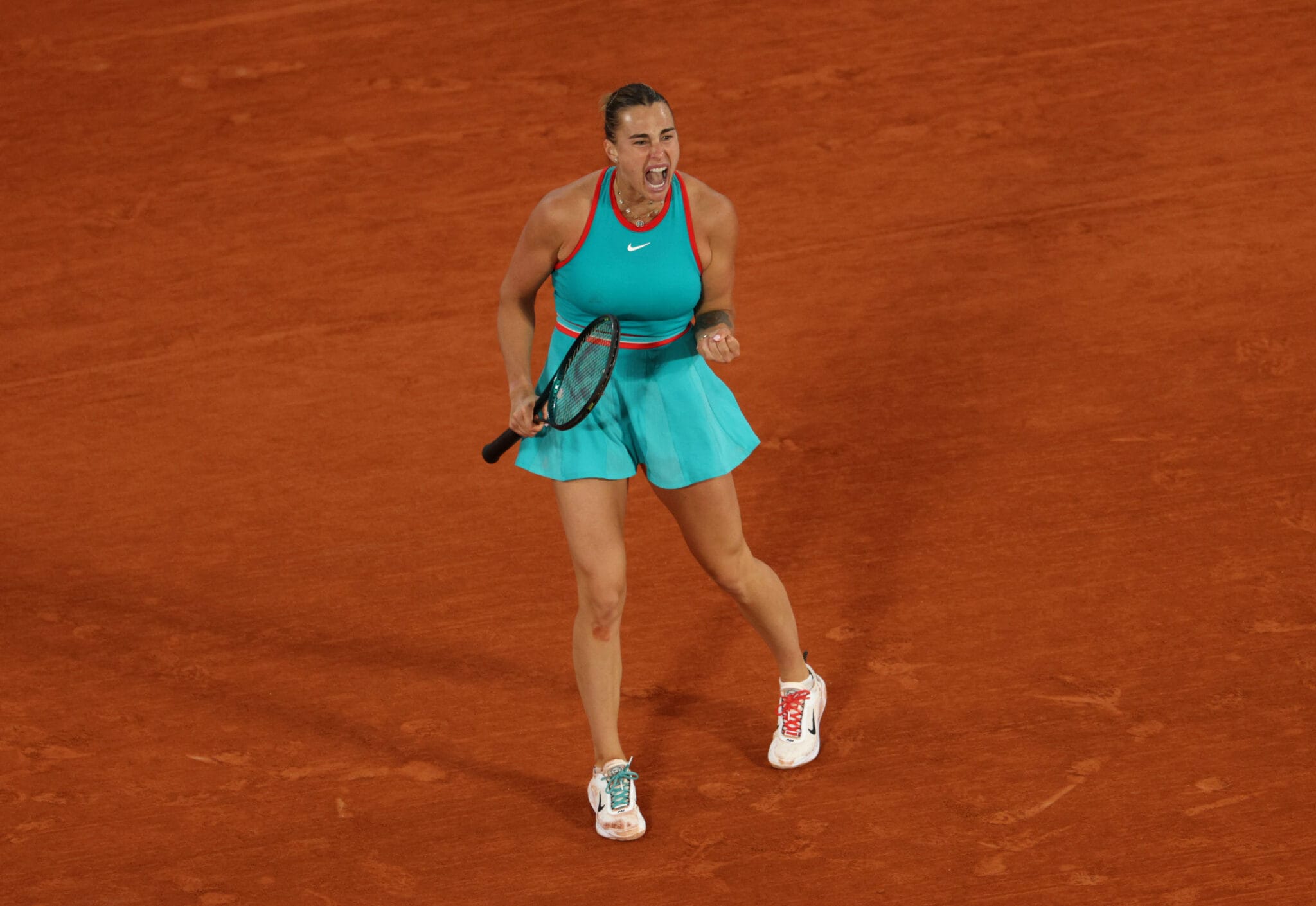 World No. 1 Sabalenka dethrones Swiatek to reach first Roland Garros final