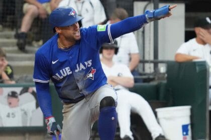 Blue Jays beat White Sox to win 10th straight game