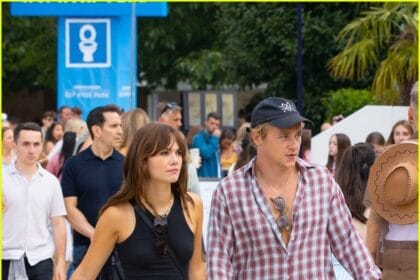 Emilia Jones & Ben Hardy Confirm Romance with PDA-Filled Concert Date in London (Photos): Photo 5180807 | Photos | Just Jared: Celebrity News and Gossip