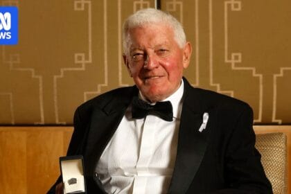 Former Melbourne footballer, politician Brian Dixon farewelled at state funeral