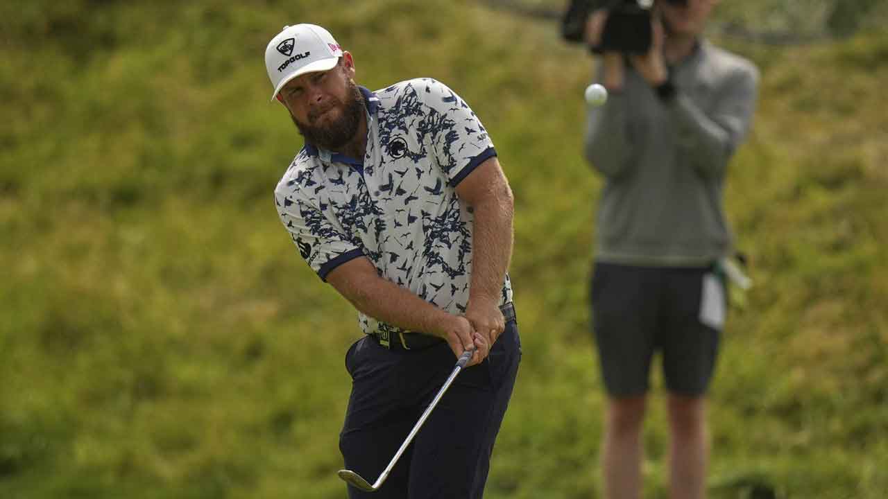 ‘It’s just how I am’: Hatton chunters and curses his way into contention at the Open Championsh