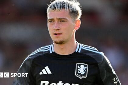 Louie Barry: Sheffield United sign Aston Villa forward on loan
