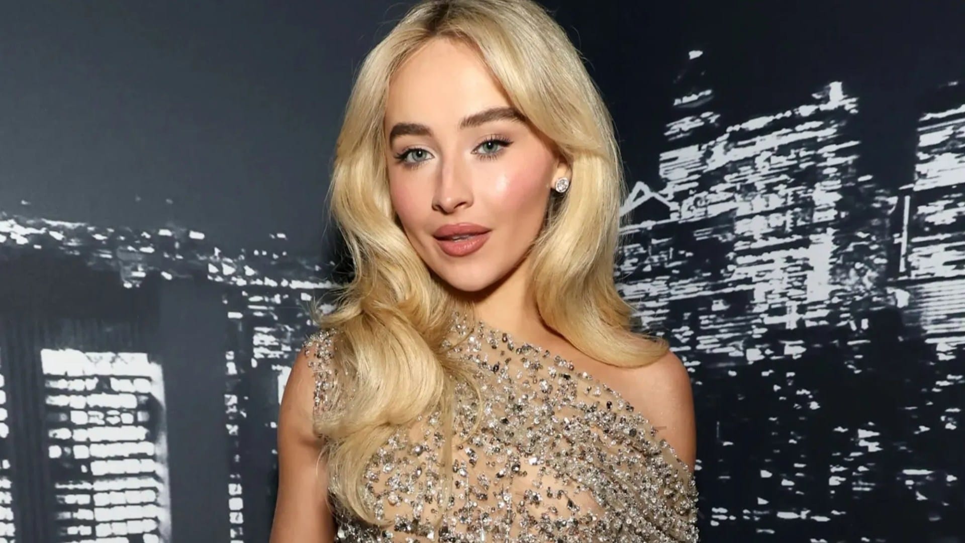 Sabrina Carpenter stays in same posh £25k-a-night London hotel as fellow pop queens