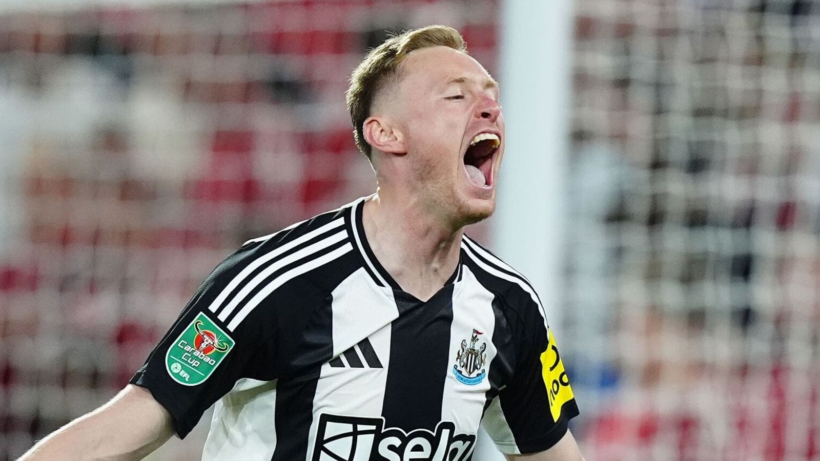 Sean Longstaff transfer news: Leeds agree fee with Newcastle in excess of £12m for midfielder | Football News