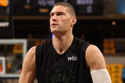 Sources: Brook Lopez signs 2-year, M deal with Clippers
