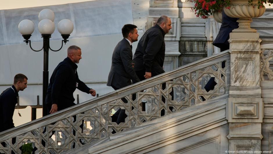 Third round of talks ends in Istanbul – DW – 07/23/2025
