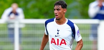 Abbott joins Wycombe on loan