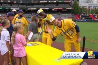 Baltimore goes (Savannah) Bananas for baseball