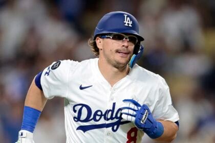 Kiké Hernández returns from injury, adds to Dodgers’ outfield options