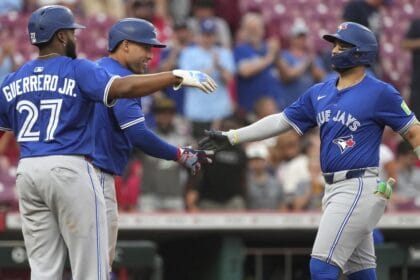 George Springer goes deep twice as Toronto Blue Jays hold off Cincinnati Reds