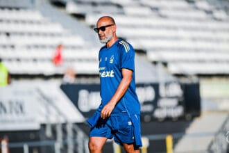 Nottingham Forest pondera despedir Nuno Espírito Santo e já há um candidato ao lugar do português