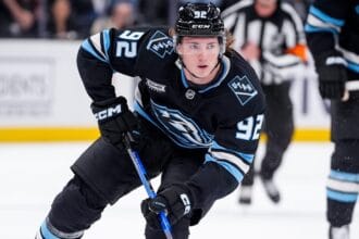 Cooley signs 8-year,  million contract with Mammoth