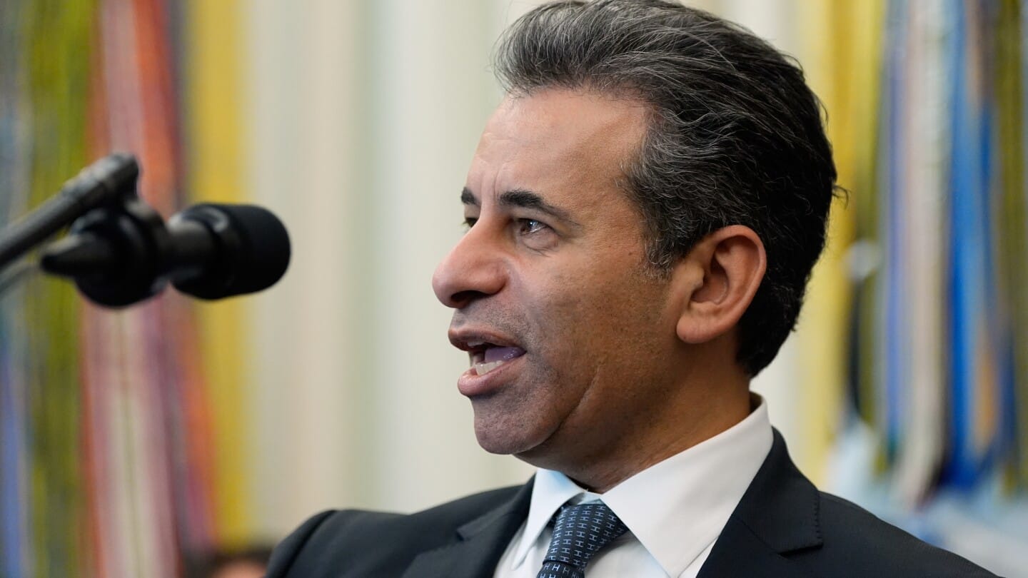 FDA unveils drugs to receive expedited review