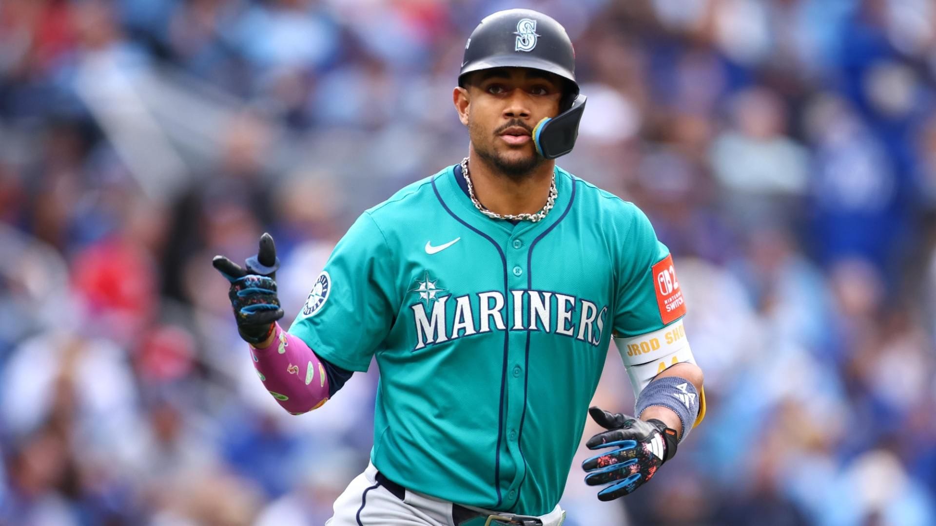 Mariners take commanding 2-0 lead over Blue Jays in ALCS