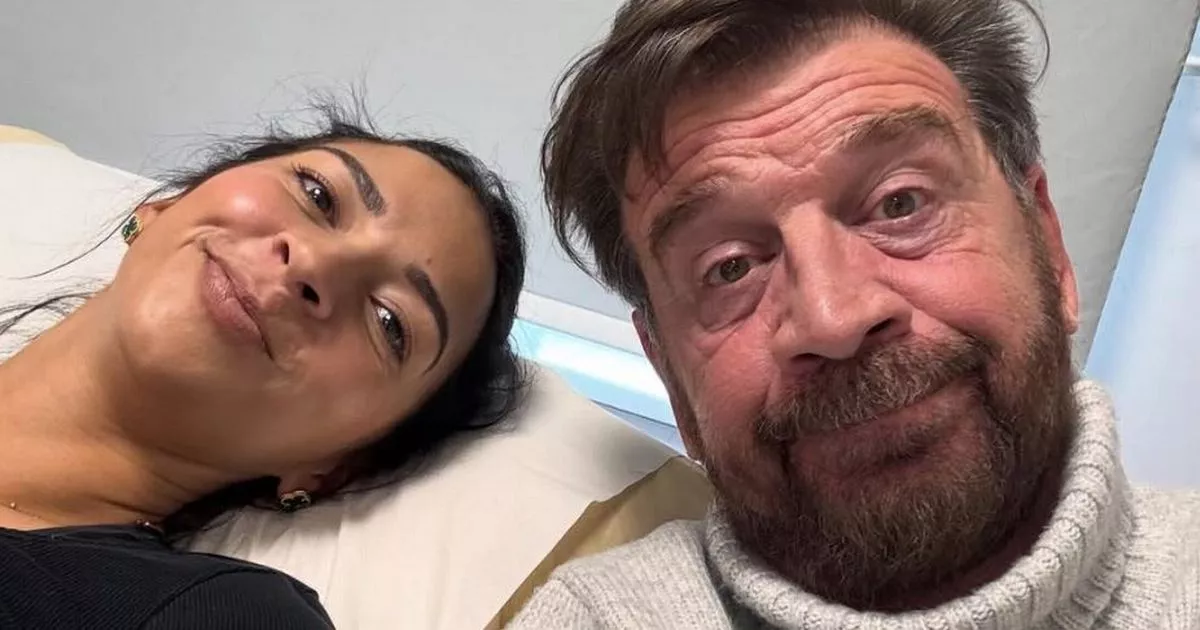Nick Knowles’ wife back to hospital with complications after lifesaving surgery Nick Knowles’ wife back to hospital with complications after lifesaving surgery