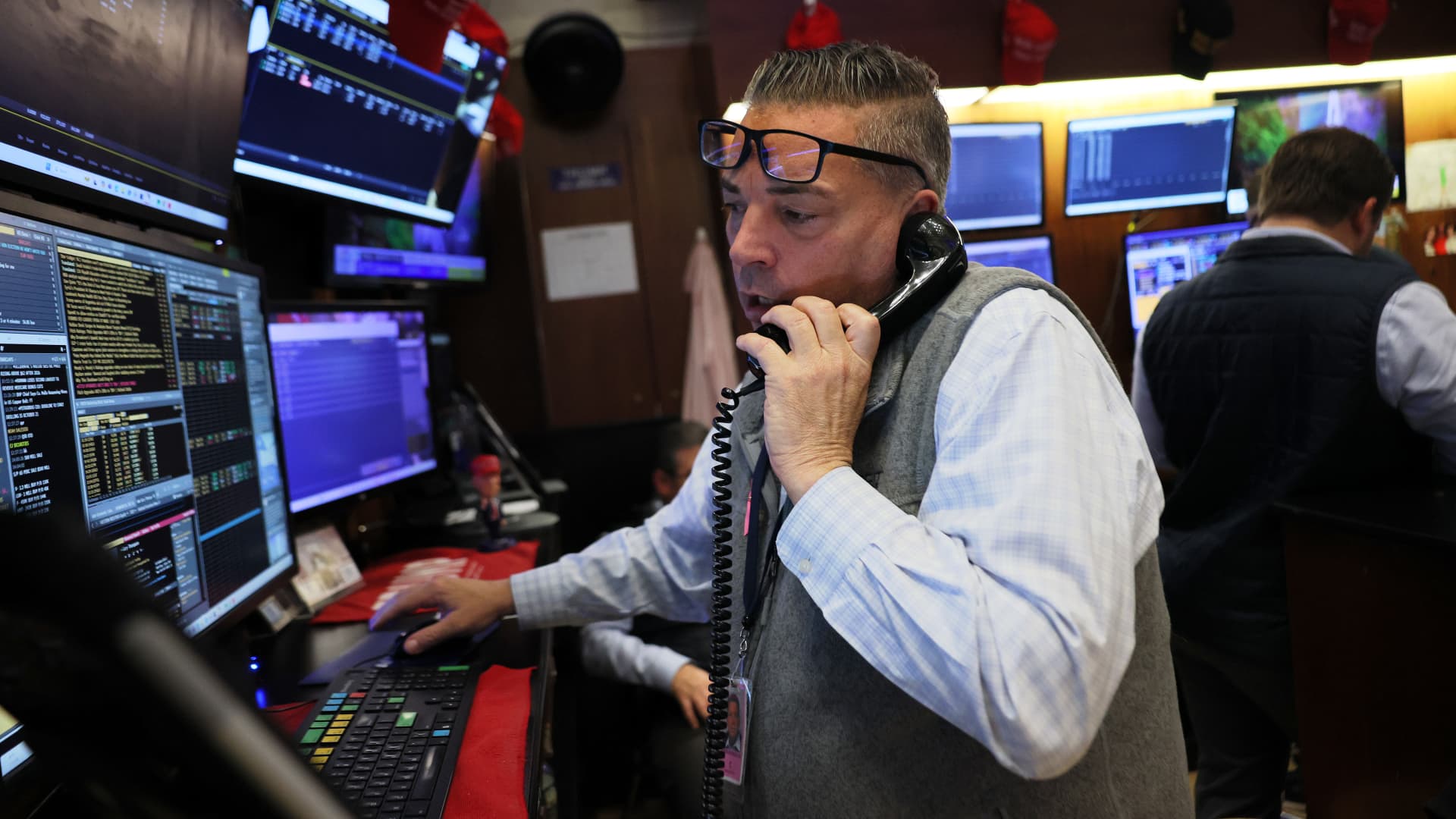 Stock market today: Live updates