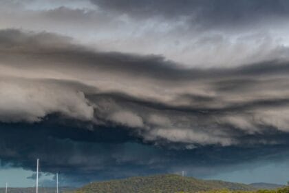 Weekend thunderstorms to potentially hit Queensland and NSW border