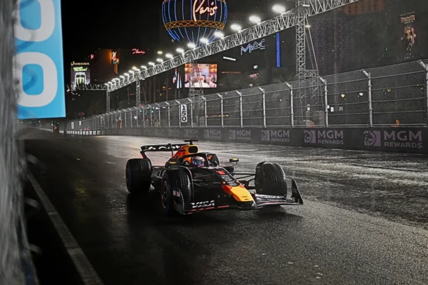 Norris vs Verstappen and Sainz in the podium mix