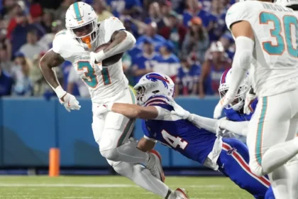Ollie Gordon injury update: Latest news on Dolphins RB’s status in Week 11 game