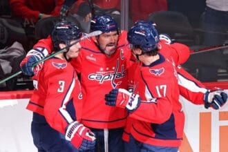 Ovechkin scores 903rd career goal, Capitals edge Kings