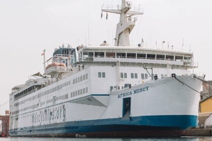 Record haul on the cards as Mercy Ships’ Cargo Day builds toward landmark total