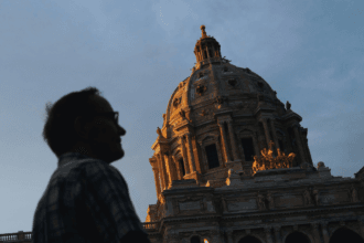 98 Minnesota mayors warn state fiscal policies fuel deficits, higher local taxes