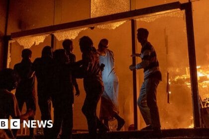 Bangladesh newspaper staff ‘gasping for air’ as offices set ablaze