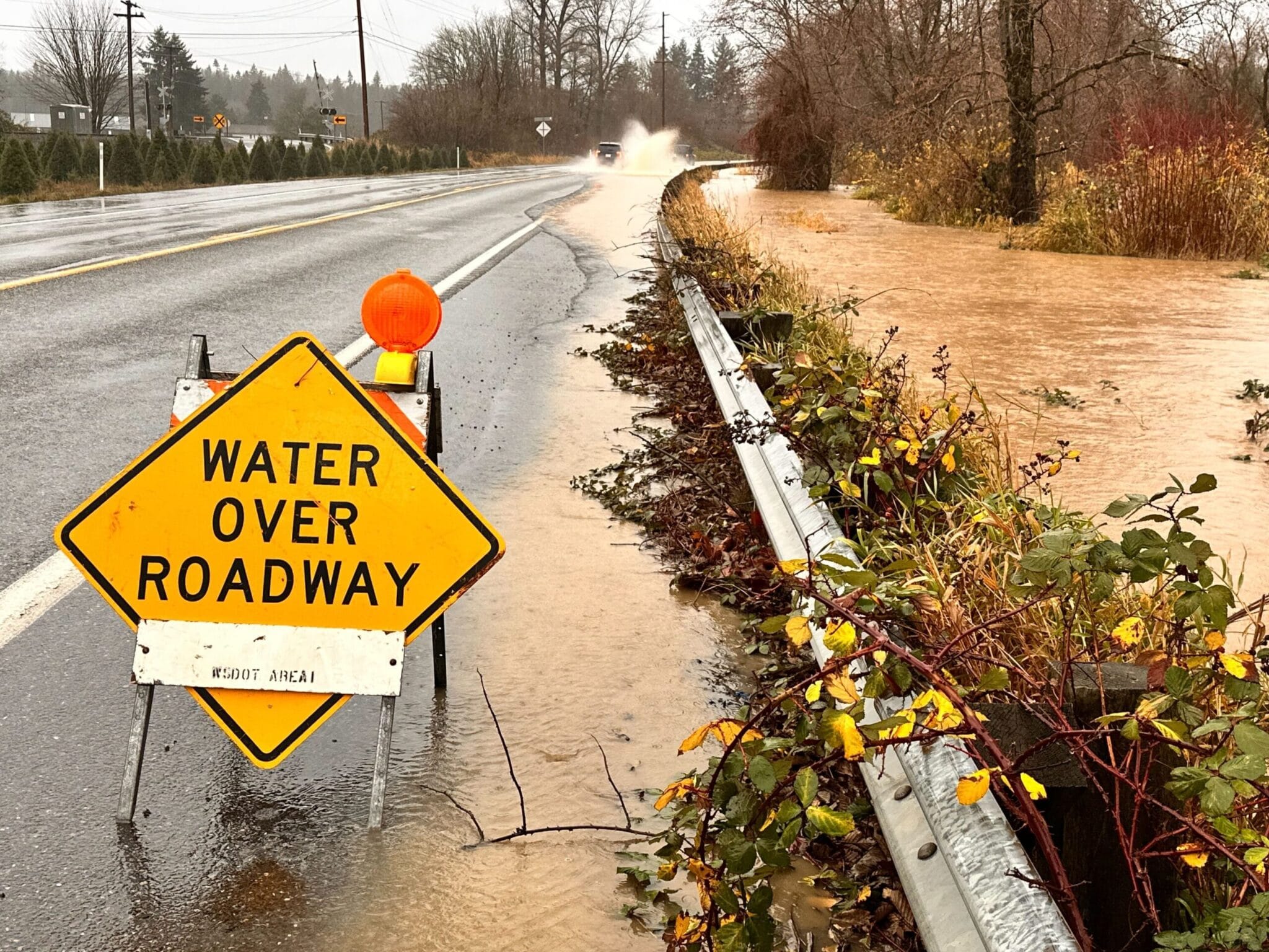 Live updates: Estimated 75K ordered to evacuate in Skagit County
