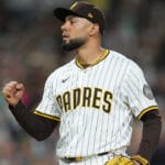 Report: Braves sign closer Robert Suarez to three-year, M contract